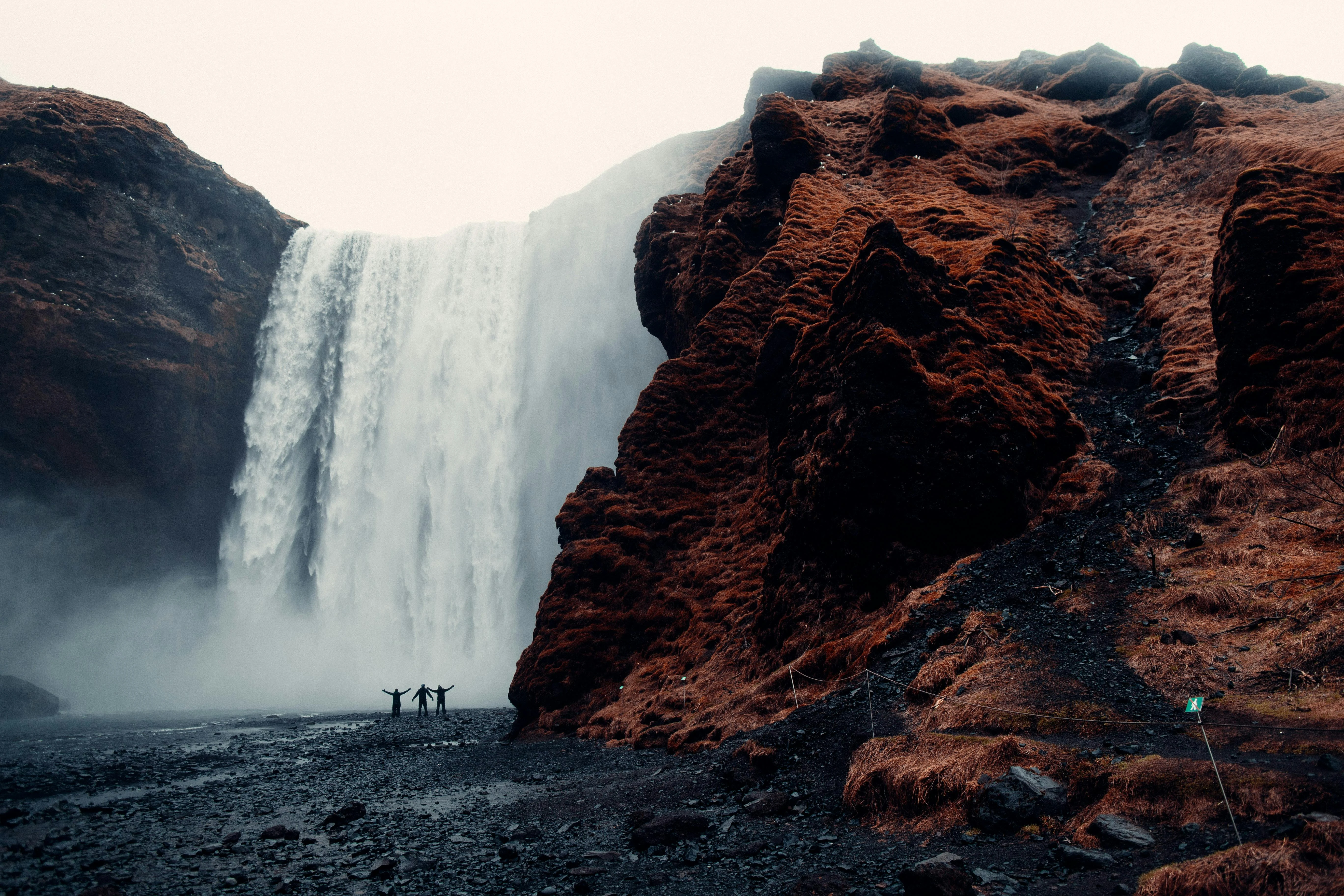 Iceland Travel Guide 2026: Routes, Timing, and Local Realities